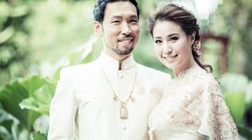 ซี-ฉัตรปวีณ์ ควงหนุ่มนักธุรกิจ เข้าพิธีหมั้นแบบไทย