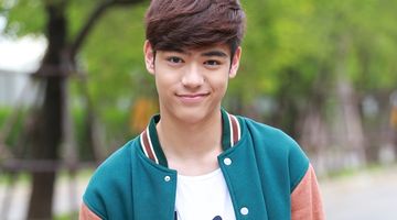 พี ใส่เกียร์เดินหน้าจีบสาว ฟรัง กลางค่ายอยากเป็นหมอ ใน ขอบคุณที่รักกัน